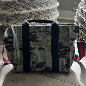 Pretty Simple MADISON CANVAS CROSSBODY TOTE